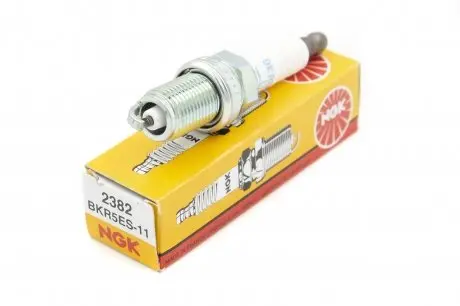 Свеча зажигания NGK BKR5ES11