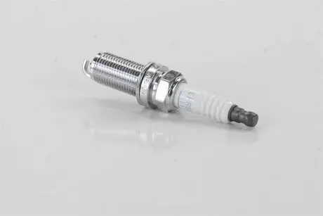 Свеча зажигания nissan micra (1.2,1.4,1.6) 03-/note 1.4 06- NGK LFR5AP-11