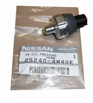 Датчик тиску масла NISSAN 252404M40E