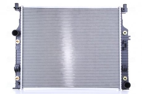 Радиатор системы охлаждения NISSENS 62576A (фото 1)