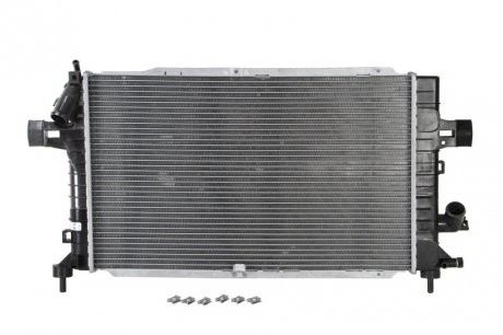Радиатор системы охлаждения NISSENS 63029A (фото 1)