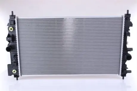 Радиатор охлаждения двигателя NISSENS 630723