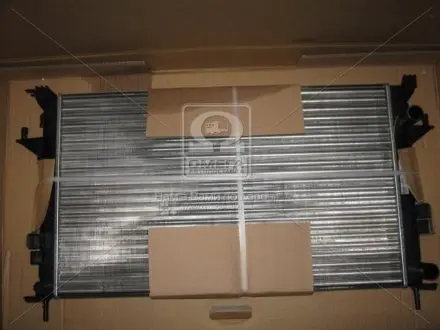 Радиатор системы охлаждения NISSENS 63816