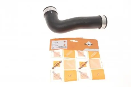 Патрубок интеркулера 1.9TDI 03- (L) NRF 166008