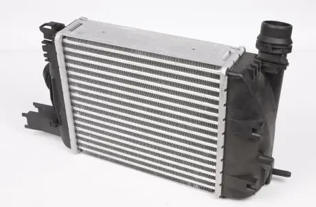 Интеркулер NRF 30379