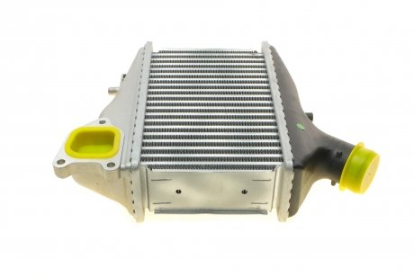 Радиатор интеркулера NRF 30950 (фото 1)