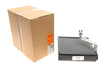 Радиатор кондиционера Skoda SuperB 08-15/VW Golf/Passat 03-14 NRF 36158