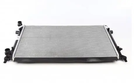 Радиатор системы охлаждения двигателя (648x406x24) NRF 53405