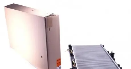 Радіатор системи охолодження двигуна NRF 53778