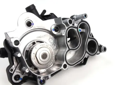 Водяной насос с корпусом, термостатом PIERBURG 7.07152.10.0