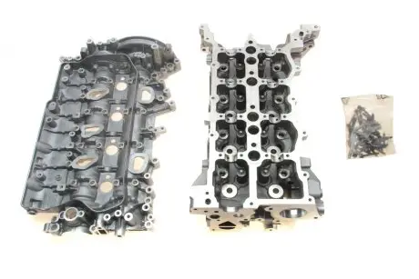 Головка блока цилиндров (ГБЦ) 2.3dci Master III (с клапанами) RENAULT 110415059R