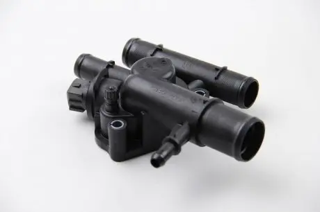 Термостат kangoo, laguna, trafic ii 1.9dci (01-) RENAULT 8200674368