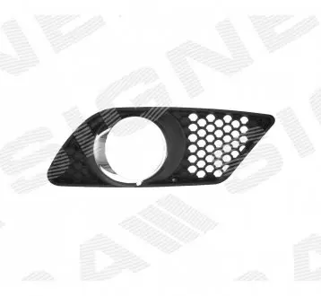 Решітка в бампер Signeda PBZ99082GAR