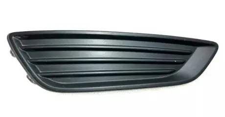 Решетка в передний бампер Focus III 2014 - 2018 правая Signeda PFD99397CAR