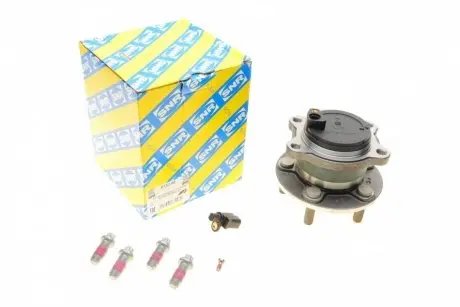 Подшипник задней ступицы SNR R152.80