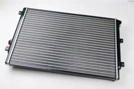 Радиатор THERMOTEC D7W035TT