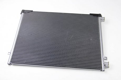 Радиатор кондиционера, 2.0-2.5cdti/dci 06- THERMOTEC KTT110228