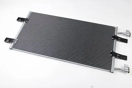 Радіатор кондиціонера, 2.5cdti/dci 01- THERMOTEC KTT110351