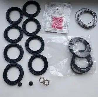 Ремкомплект суппорта тормозного переднего TOYOTA 04478-60070