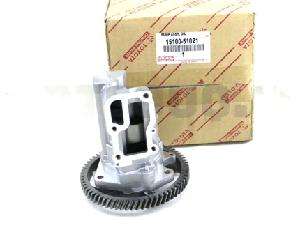 Оригінальний масляний насос 4.5 D TOYOTA 1510051021