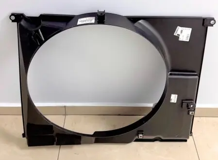 Диффузор вентилятора радиатора Land Cruiser 200 TOYOTA 1671151021