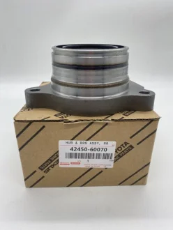 Подшипник задней ступицы Land Cruiser 200 правый TOYOTA 4245060070