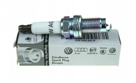 Свеча зажигания, a3 03-13/ golf 03-14/jetta 06- VAG 03F 905 600 A