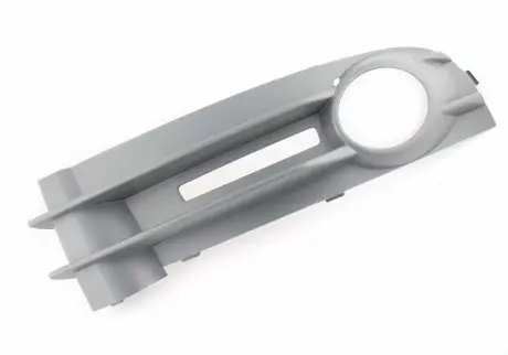 Решетка в бампер, r 04- (+отв. п/тум) VAG 2K0 853 684 A 7G9