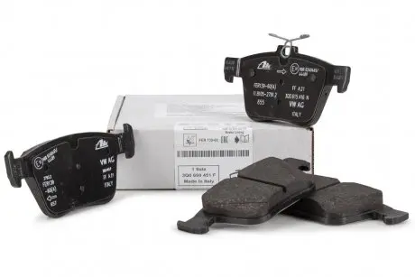 Тормозные колодки задние VAG 3Q0698451F