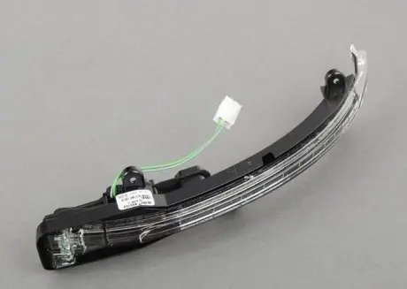 Повторитель поворота в зеркале правый VAG 4L0949102C