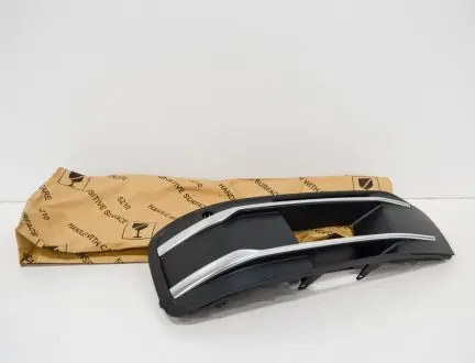 Решітка в бампер ліва Audi Q7 4M (2015) VAG 4M0807681T4W3