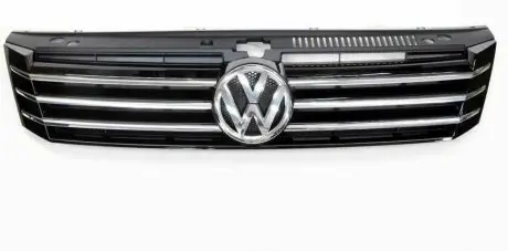 Решетка радиатора Пассат Б7 USA VAG 561853651COQE