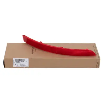 Отражатель в задний бампер (2018-2024) правый VAG 565945106A