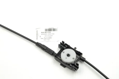 Трос капота Q3 (2011-2018) VAG 8U0823531