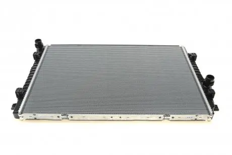 Радиатор охлаждения двигателя Valeo 735549