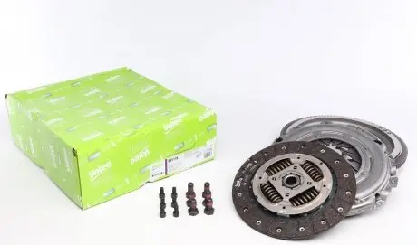 Комплект сцепления с маховиком Valeo 835148