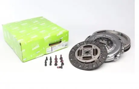 Комплект сцепления с одномассовым маховиком (1.9 dCi) Valeo 835152