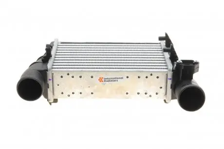 Интеркулер a4/a6/passat5 18/19td 94- Van Wezel 03004112