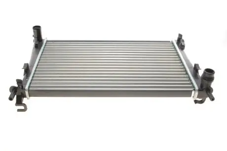 Радиатор охлаждения двигателя fiesta5/fusion 14/6 mt 02 Van Wezel 18002325