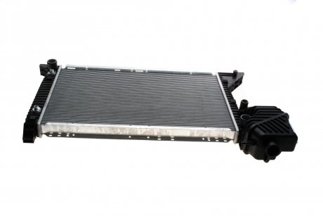 Радиатор охлаждения MB Sprinter 208-416CDI (АКПП) Van Wezel 30002343