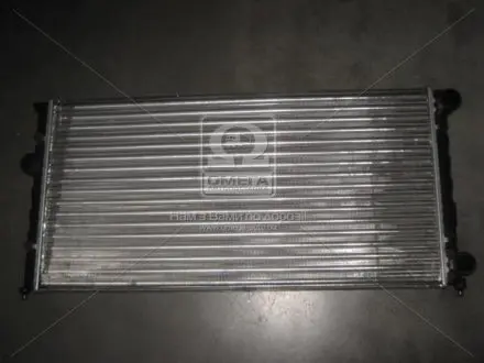 Радиатор охлаждения двигателя golf3/vento at/mt 91-98 Van Wezel 58002109