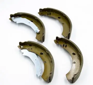 Комплект тормозных колодок VIKA 66981690401